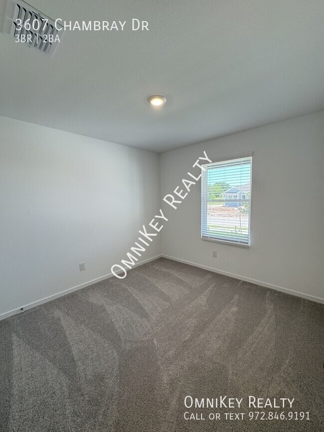 Building Photo - 3607 Chambray Dr
