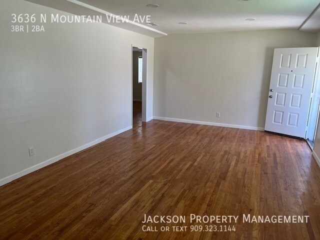 Building Photo - 3636 N Mountain View Ave