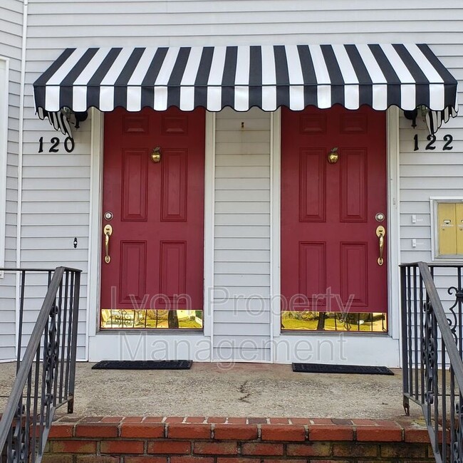 Foto del edificio - 120 Highland Ave