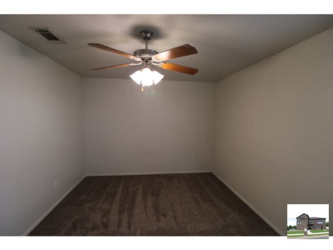 Building Photo - 4102 Janelle Dr