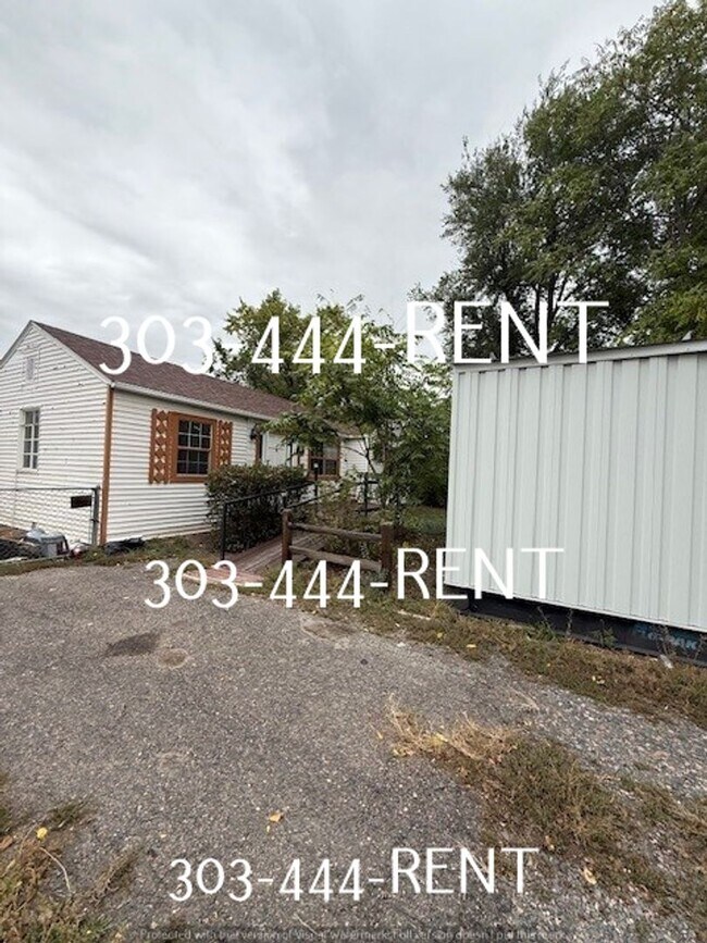 Foto del edificio - Charming Home in Prime Lakewood Location!