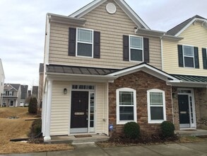 Building Photo - 705 Keystone Park Dr
