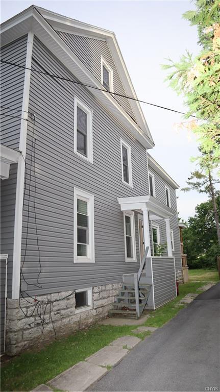 Building Photo - 320 Winslow St
