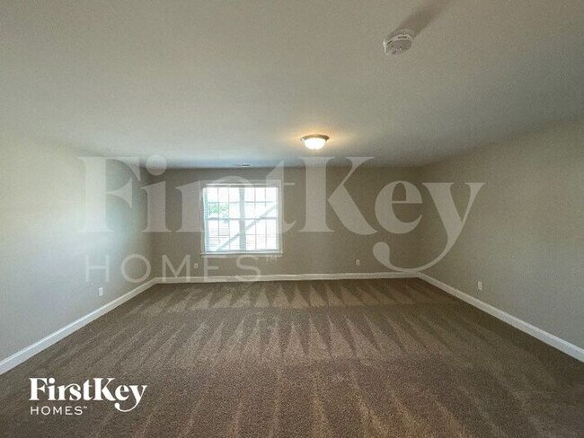 Building Photo - 558 Dorchester St