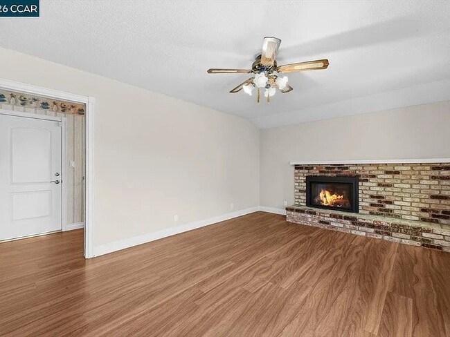 Building Photo - 4605 Wilson Ln