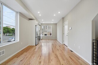 Building Photo - 1701 W Seybert St
