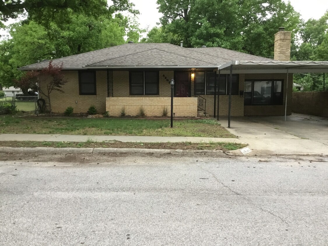 4305 N Donald Ave, Bethany, OK 73008 House for Rent in Bethany, OK