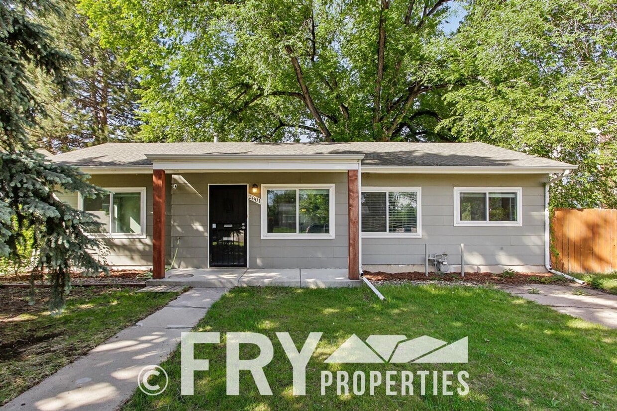 Charming University Hills Home with Oversized 2-Car Garage & Private Backyard - Charming University Hills Home with Oversized 2-Car Garage & Private Backyard