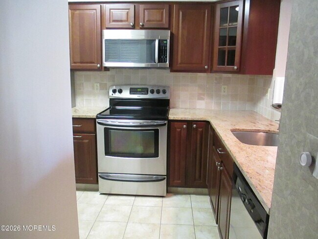 Foto del edificio - 32 Center Ave