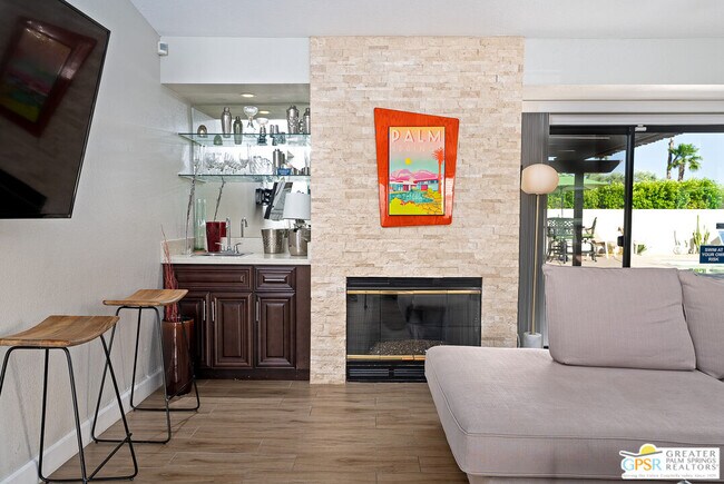 Foto del edificio - 2342 N San Gorgonio Rd