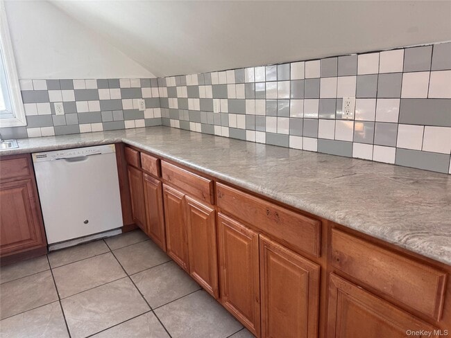 Foto del edificio - 116 Williams Ave