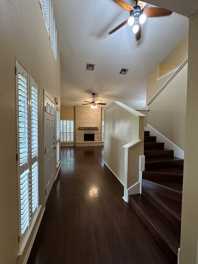 Foto del edificio - Beautiful 3 bedroom, 2 bathroom home in No...