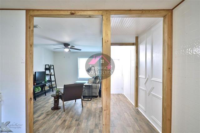 Foto del edificio - 1625 Burger St