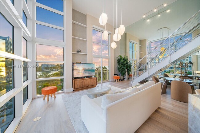 Foto del edificio - 1701 Sunset Harbour Dr