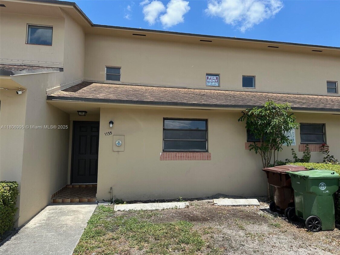 Primary Photo - 1135 W 37th St