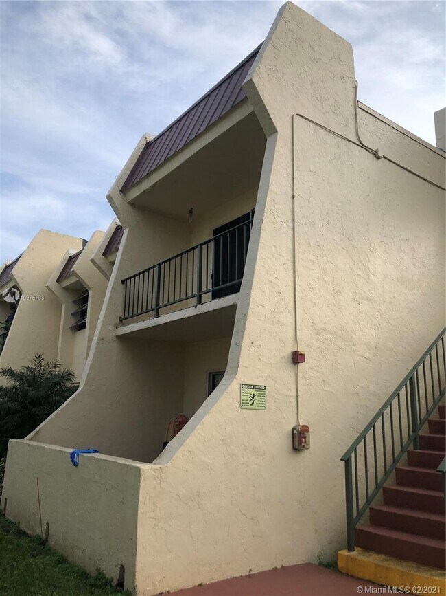 Foto del edificio - 13882 SW 90th Ave