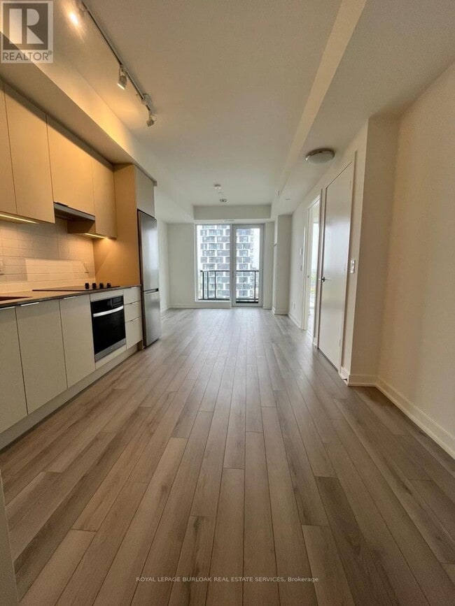 Building Photo - 3079 Trafalgar Rd