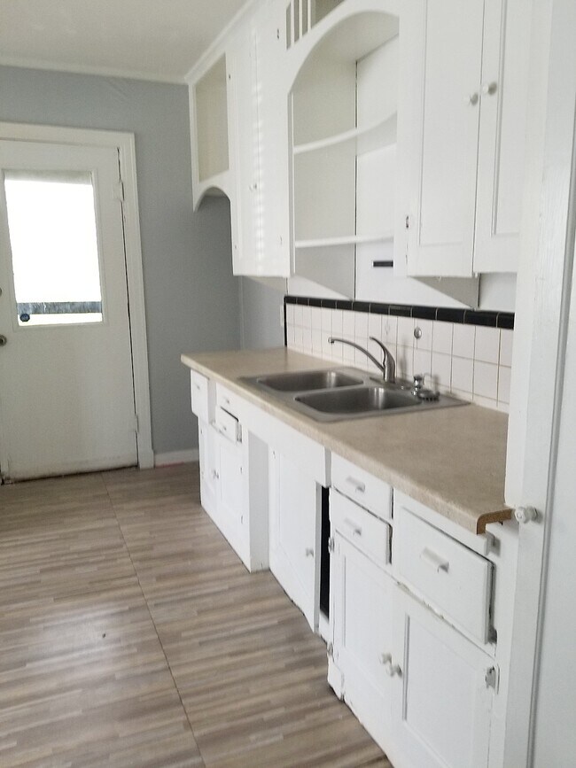 Foto del edificio - 2324 Kirby St