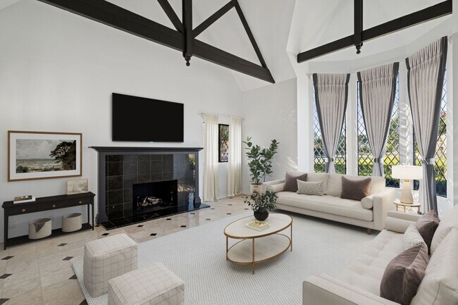 Foto del edificio - Dover Shores Five-Bedroom Pool Home for Lease