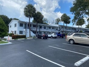 Building Photo - 14531 Walsingham Rd