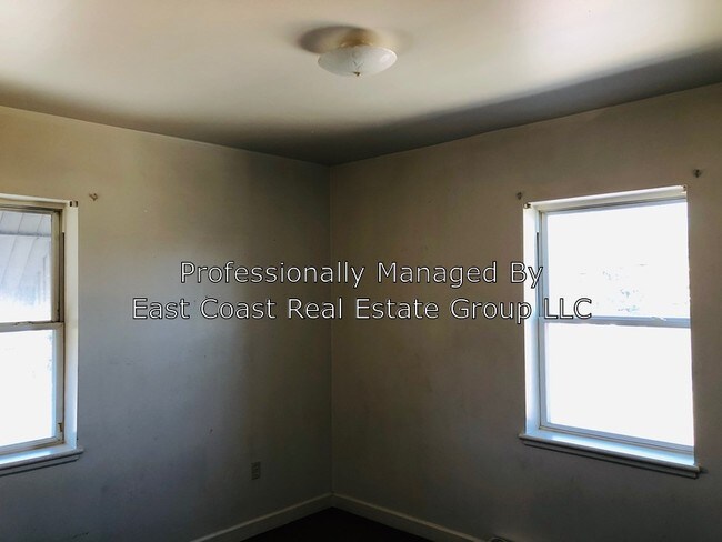 Building Photo - 245 N Potomac St