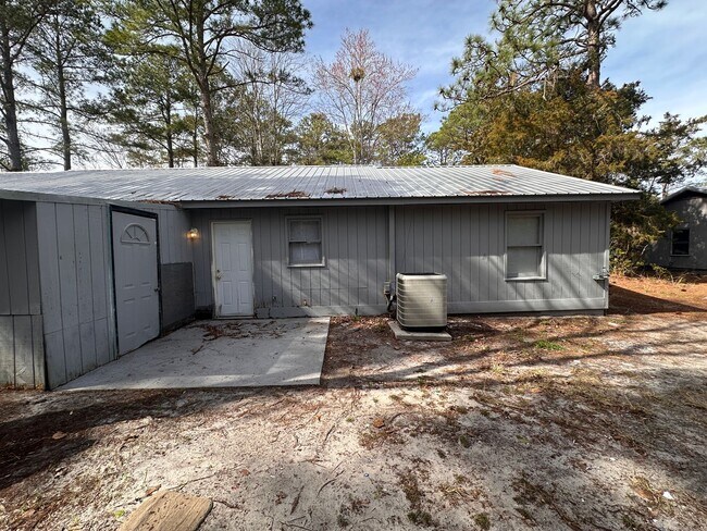 Building Photo - 2 Bedroom Duplex