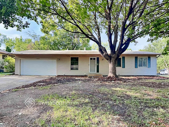 Building Photo - 10273 Orleans Ln N