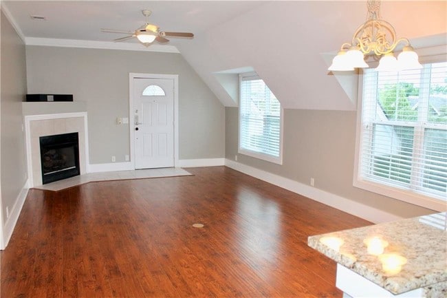 Building Photo - 107 Shady Brook Cir