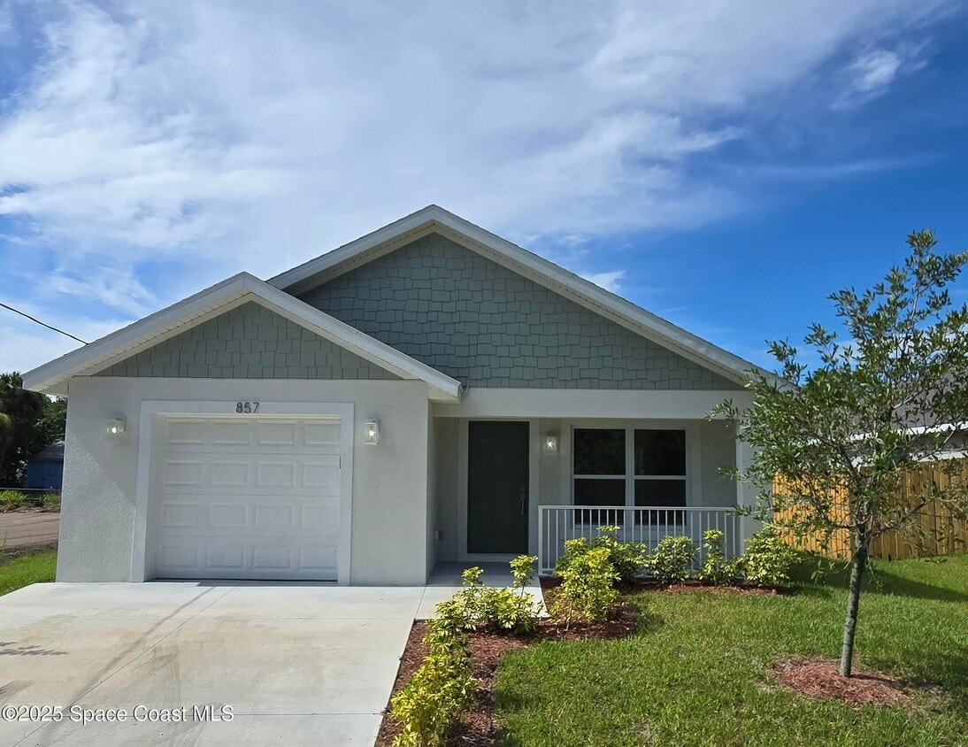 Foto principal - 857 Dunbar St