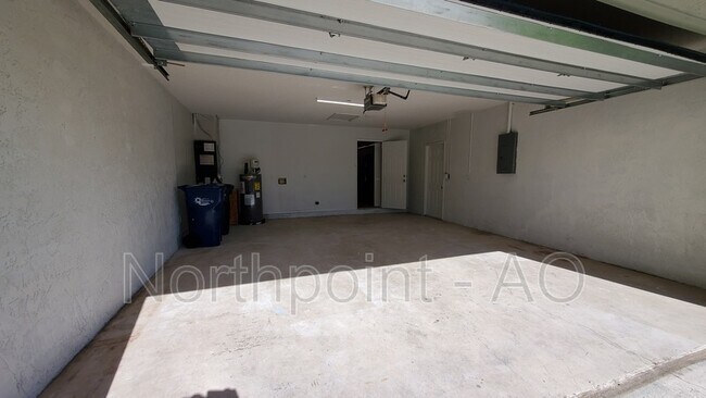 Foto del edificio - 3606 27th St Ct E
