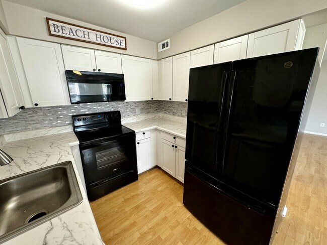 Foto del edificio - 1326 W Ocean View Ave