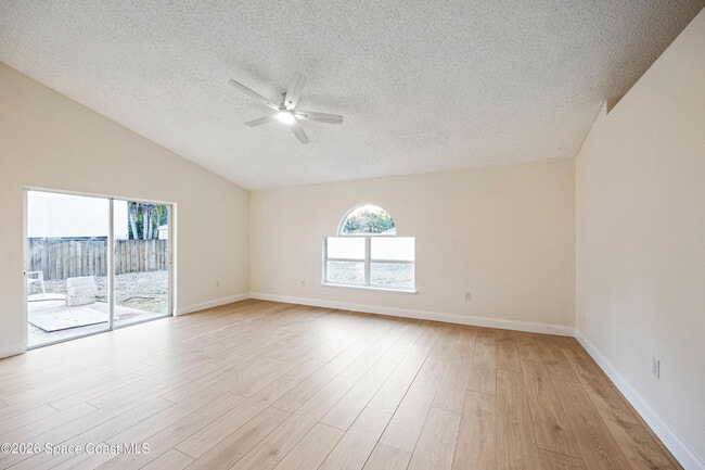 Building Photo - 320 Wisteria Ave NW