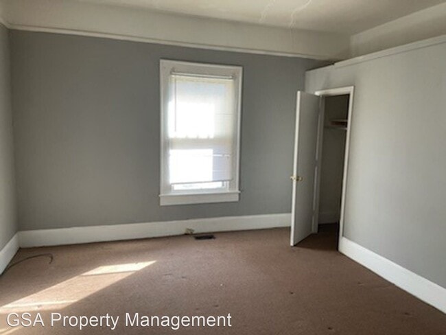 Building Photo - 3 br, 1 bath House - 110 Watts Ave