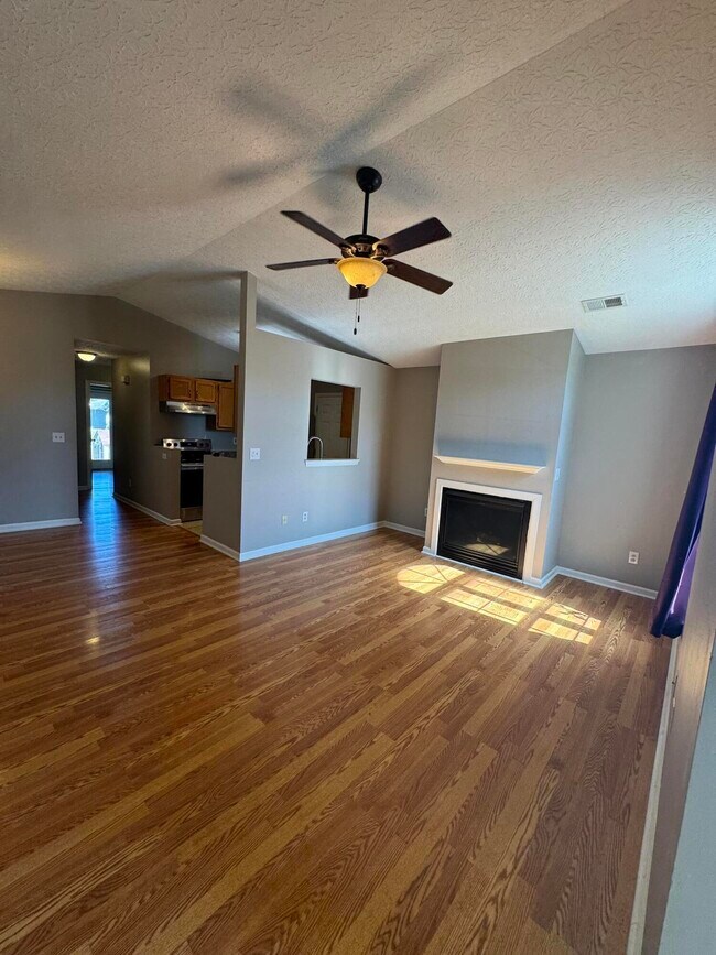 Building Photo - 889 Revere Run Dr