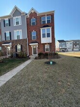 Building Photo - 11407 Willow Green Cir