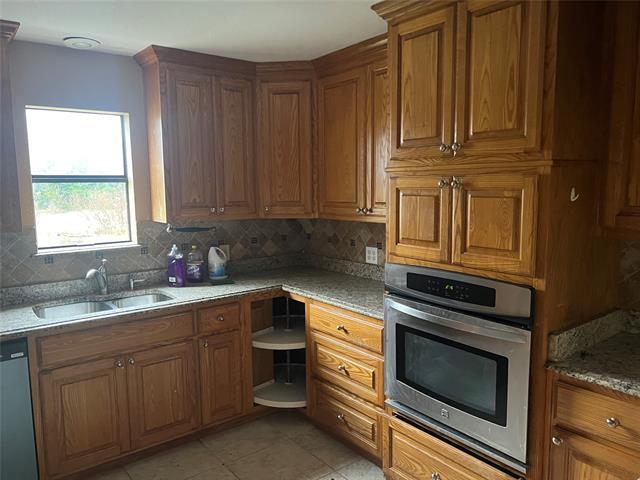 Building Photo - 1541 S State Hwy 78