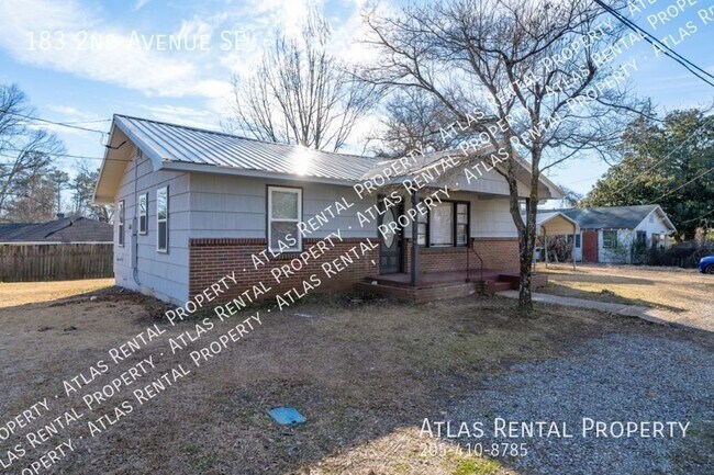 Building Photo - 183 2nd Avenue SE Graysville, AL 35005