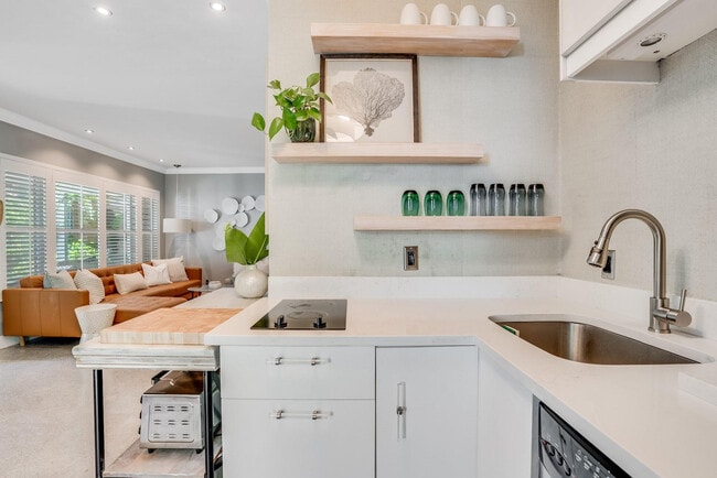 Building Photo - 3421 Norfolk St