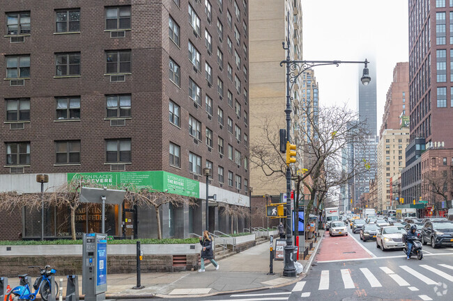 Foto del edificio - The Revere