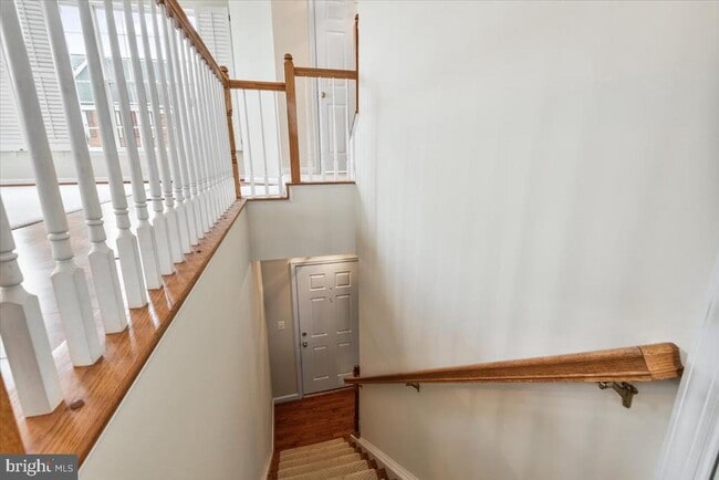 Building Photo - 710 Norfolk Ln