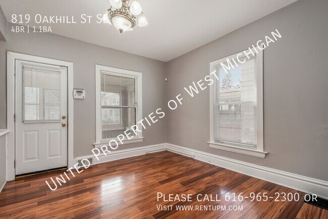 Foto del edificio - 819 Oakhill St SE