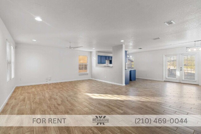 Foto del edificio - "Spacious 3-Bedroom Sanctuary with 2 Baths in San Antonio – 2122 Sq Ft of Comfort on Shadbush Str...