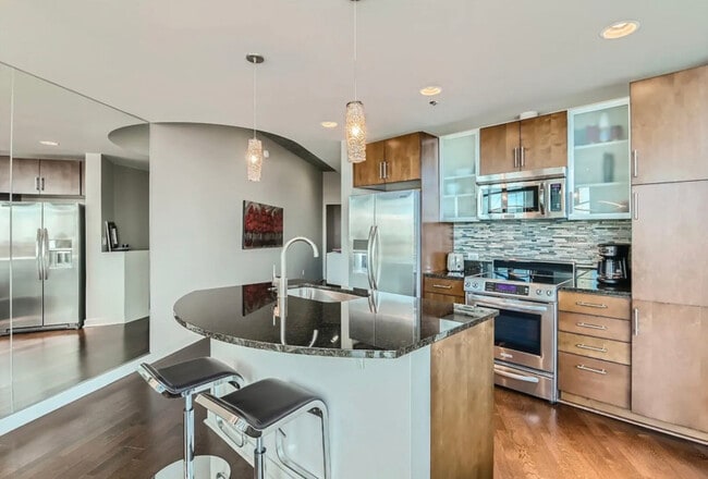 Building Photo - 891 14th St