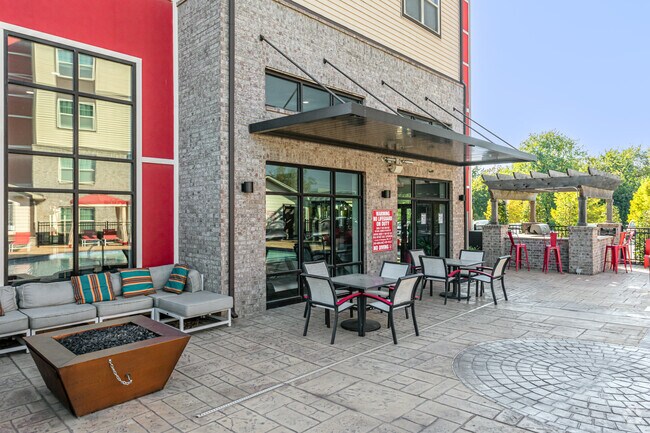 Salón al aire libre - Champions Club | Student Housing
