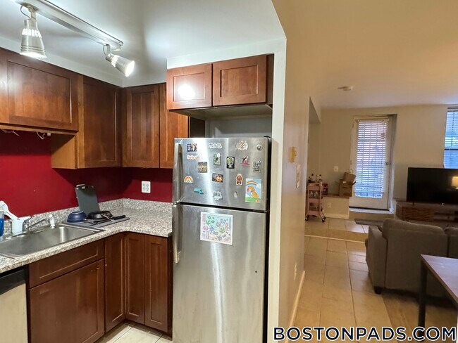 Foto del edificio - 28 Symphony Rd