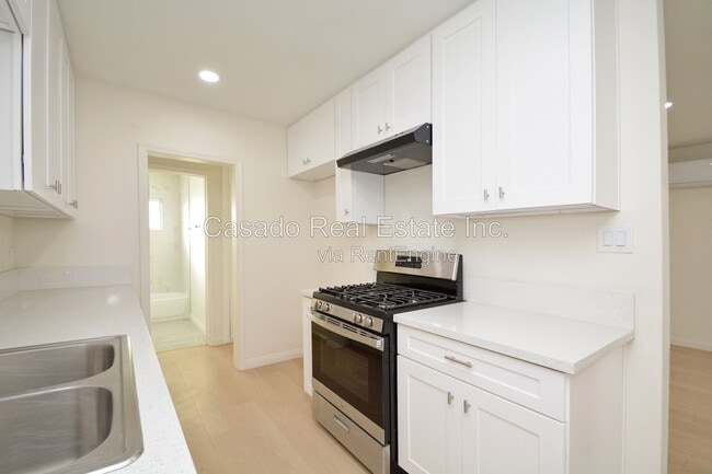 Building Photo - 2213 E Spaulding St