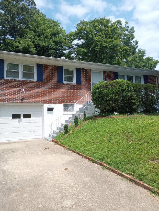 Building Photo - 477 Granville Dr