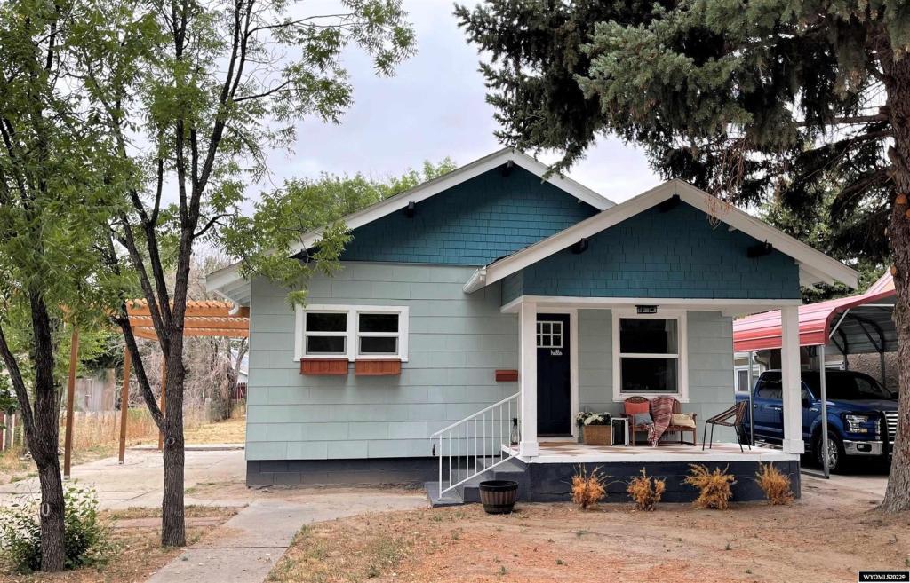 Primary Photo - 2518 W D St
