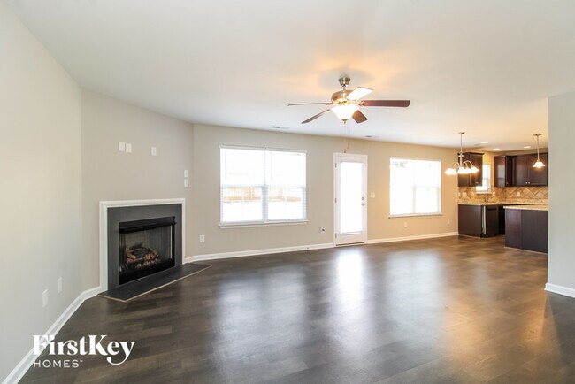 Foto del edificio - 3611 Torrey Ln