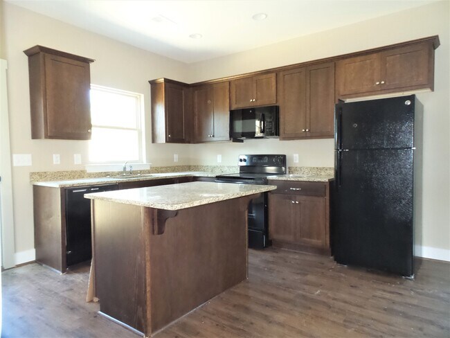 Foto del edificio - Home for Rent in McCalla... Available to V...